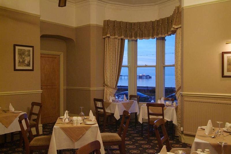 Kensington Hotel Llandudno Bagian luar foto